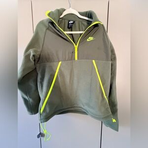 Nike Olive and Neon Yellow Jacket 🖤